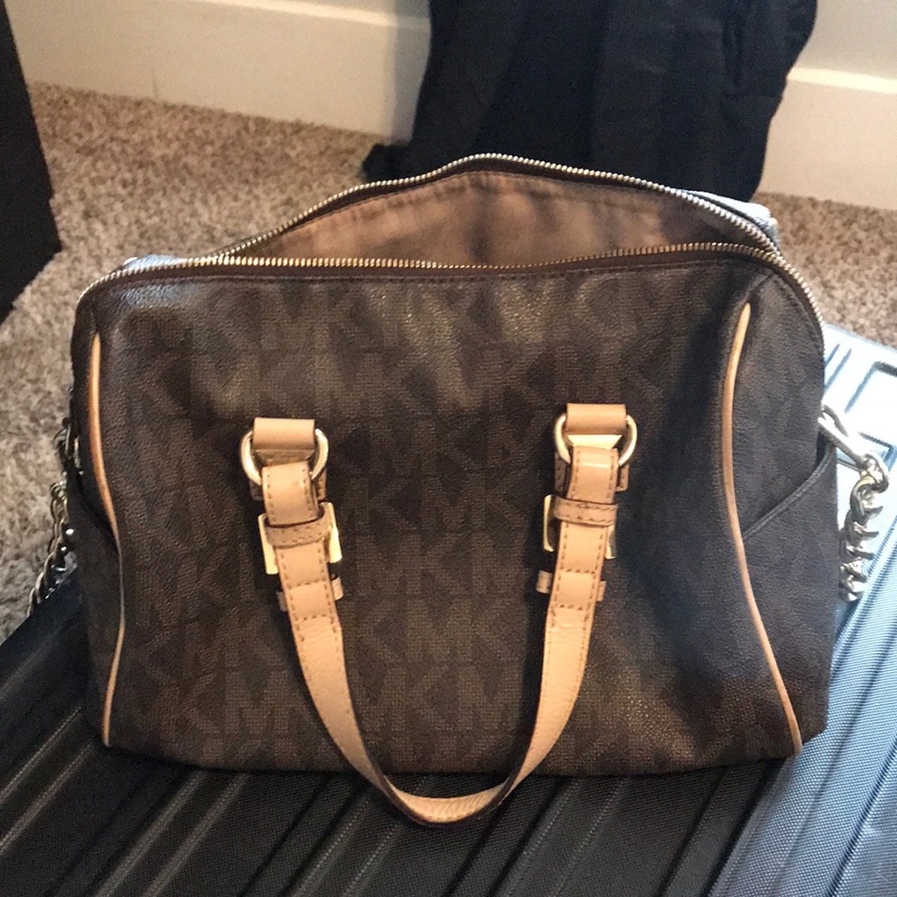 Michael kors purse